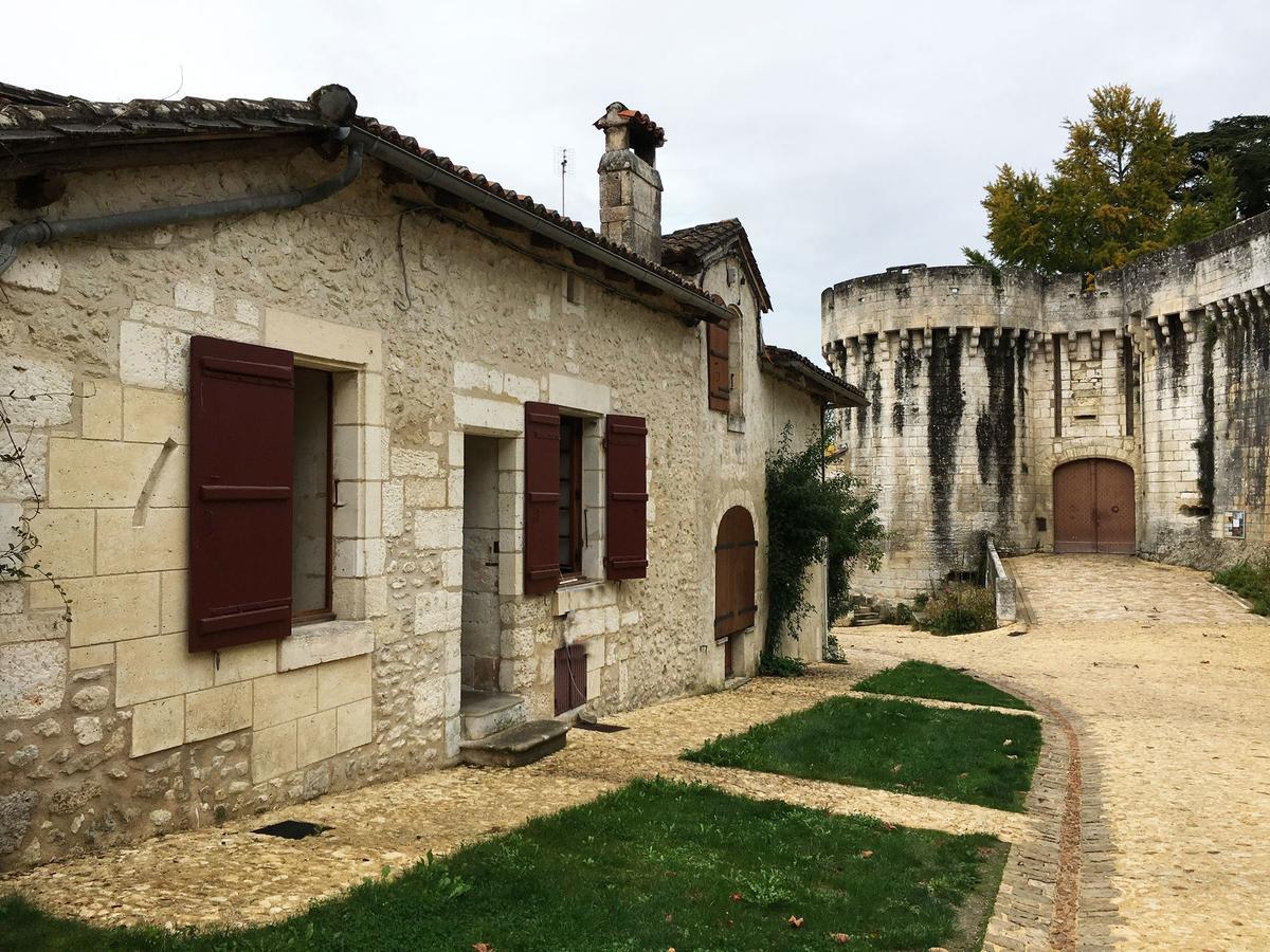 Au Pied Du Chateau Bourdeilles Екстериор снимка
