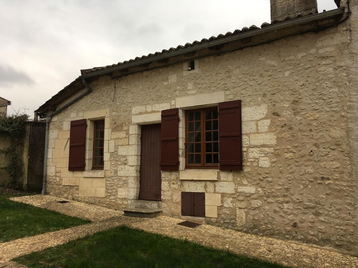 Au Pied Du Chateau Bourdeilles Екстериор снимка